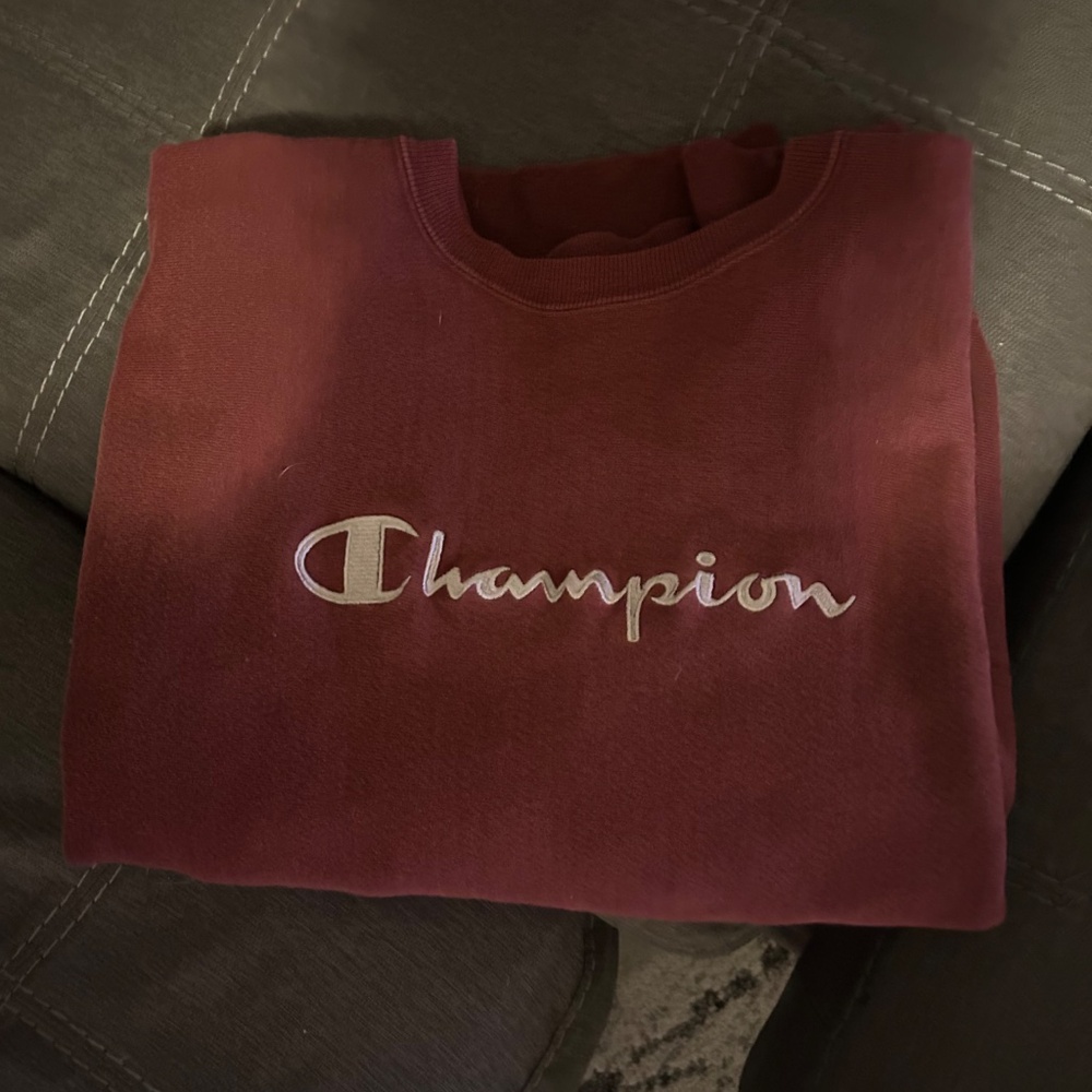 Champion - Picture 4 of 8
